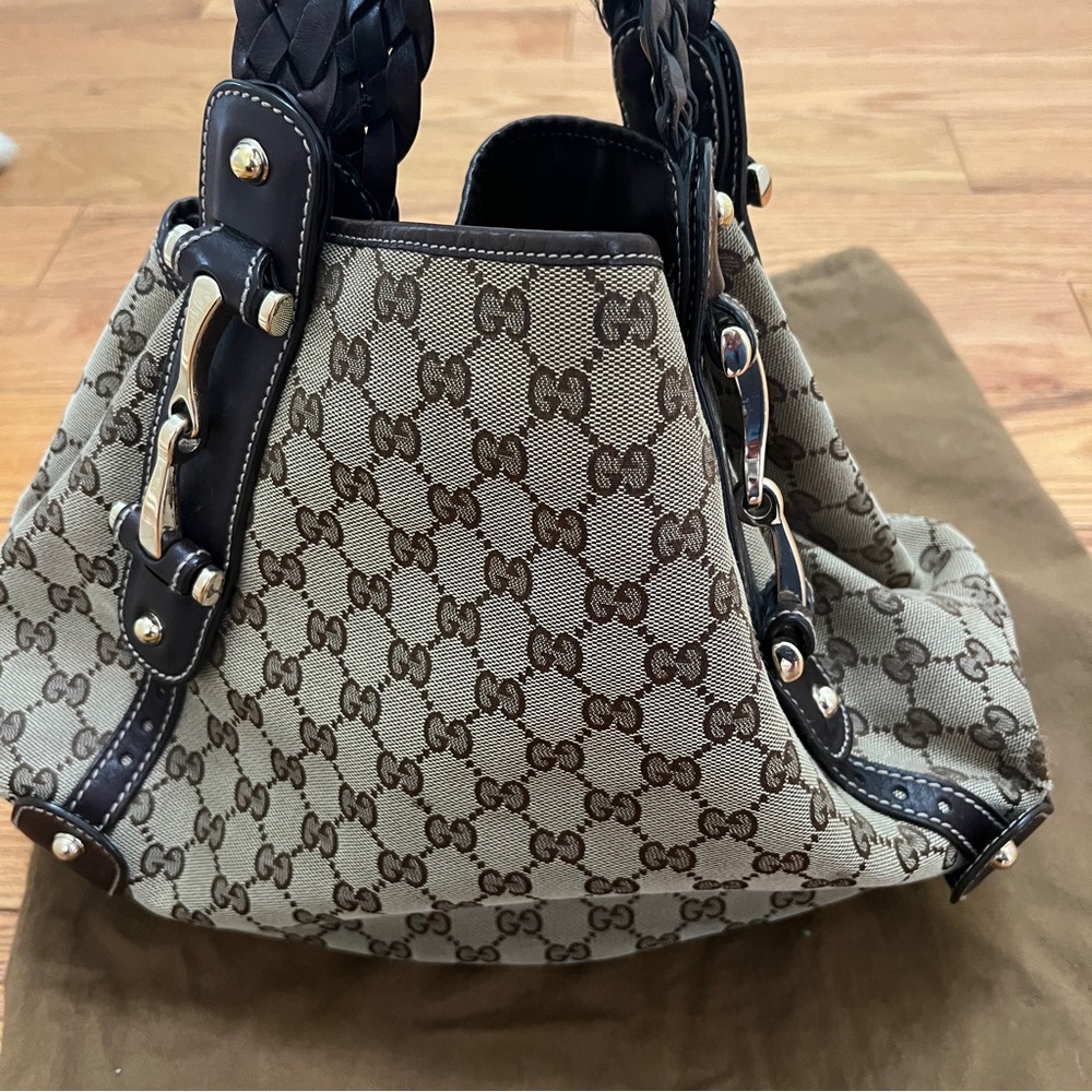 Gucci Handles GG Canvas Bag Pelham